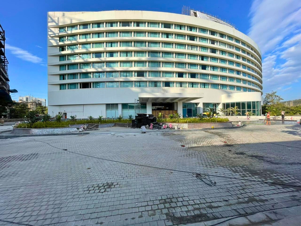 Renaissance Hotel